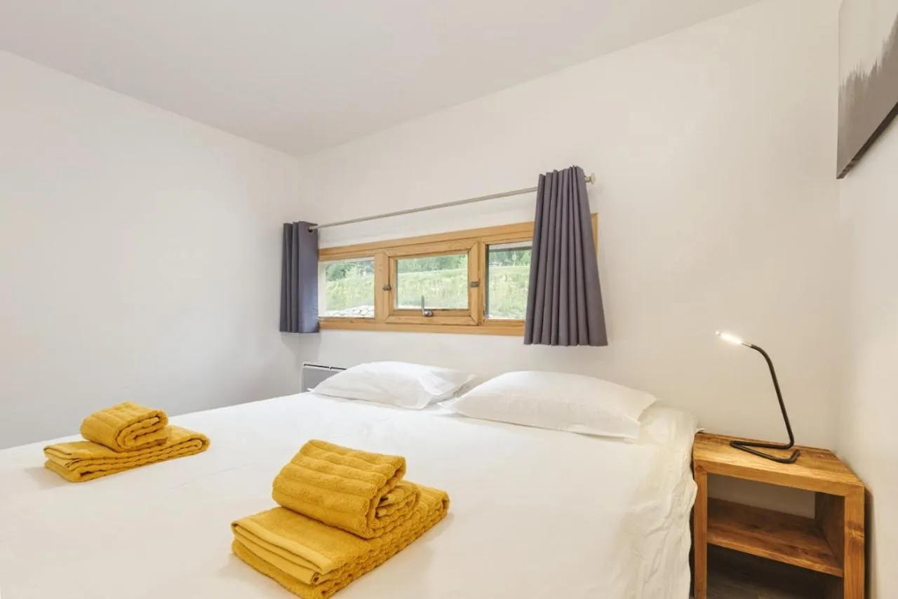 Grand Roc C - Modern Apart 2Br Close To Grand Montets Lift - By Cozee Rentals Chamonix 0*,  Frankrijk